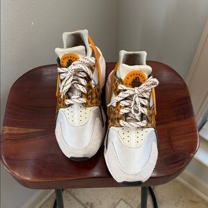 Nike Women's Sneakers - White, Orange, and Brown